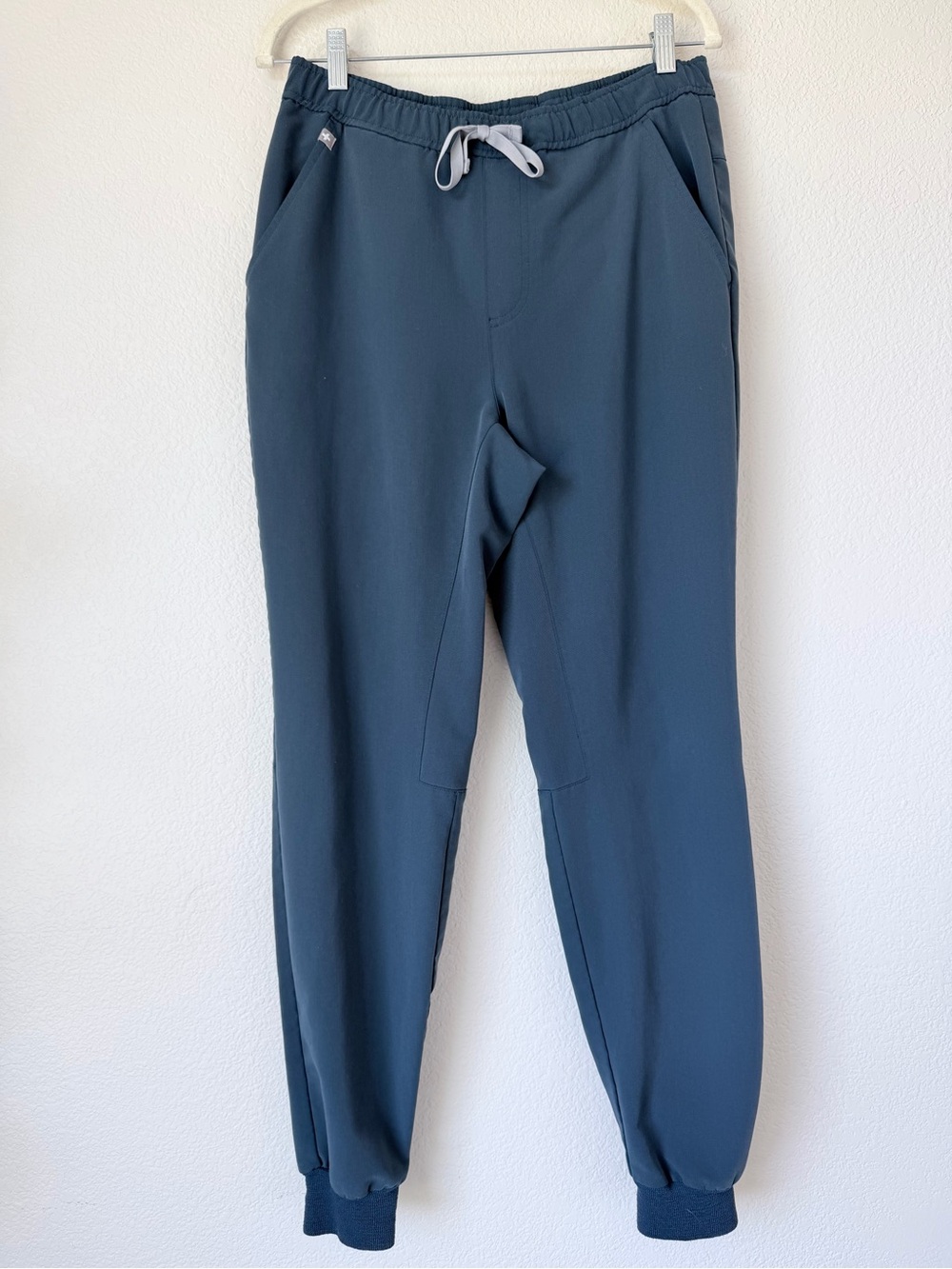 FIGS Technical Collection Women’s Slim Jogger Scrub Pants Dark Harbour Small